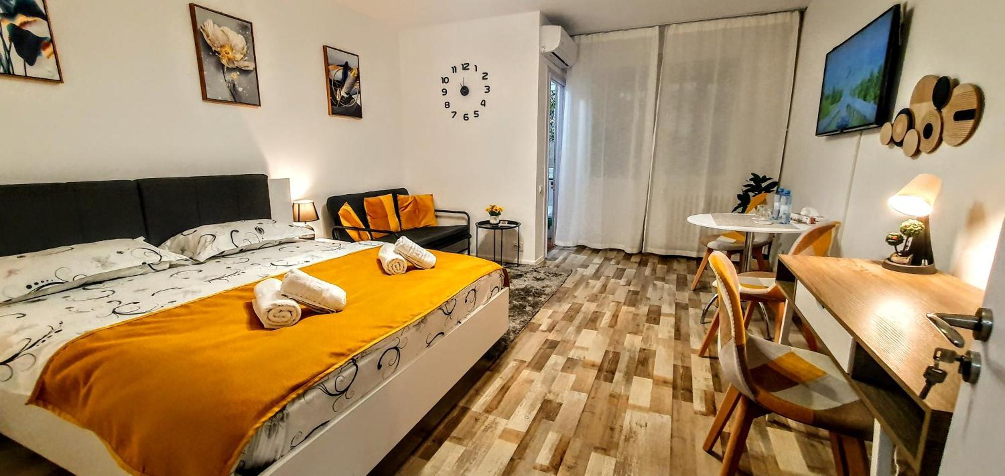 The Yellow King - Luxurious Apartment Bucarest Exterior foto